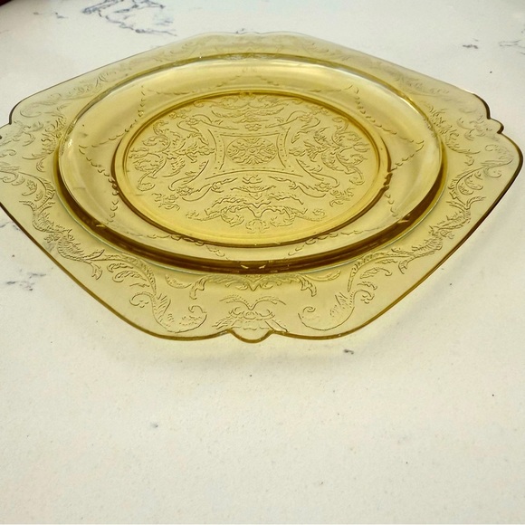 Federal Amber Depression Glass Plates~1 Lg 1 Sm - Picture 4 of 8